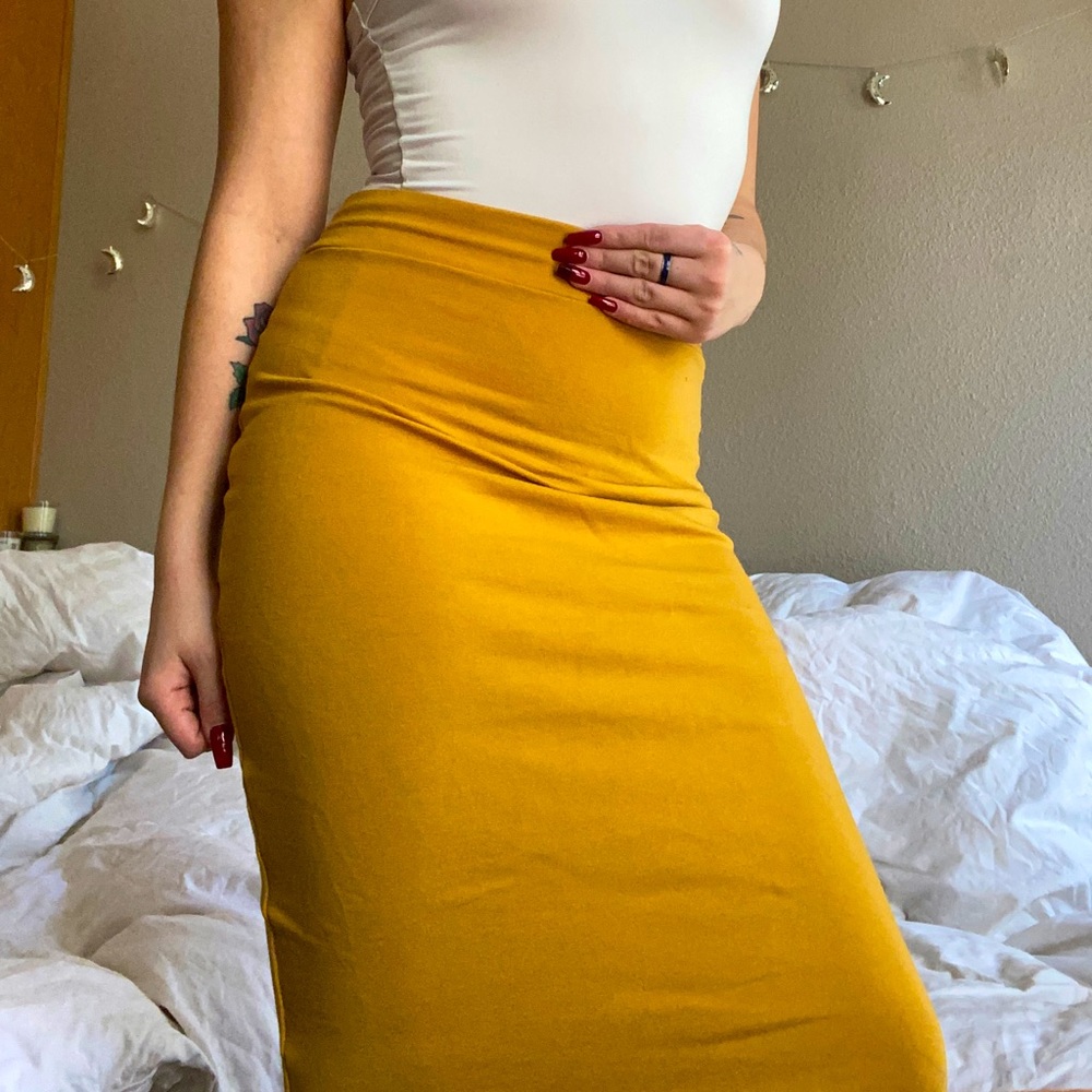 Fashion Nova Yellow pencil skirt